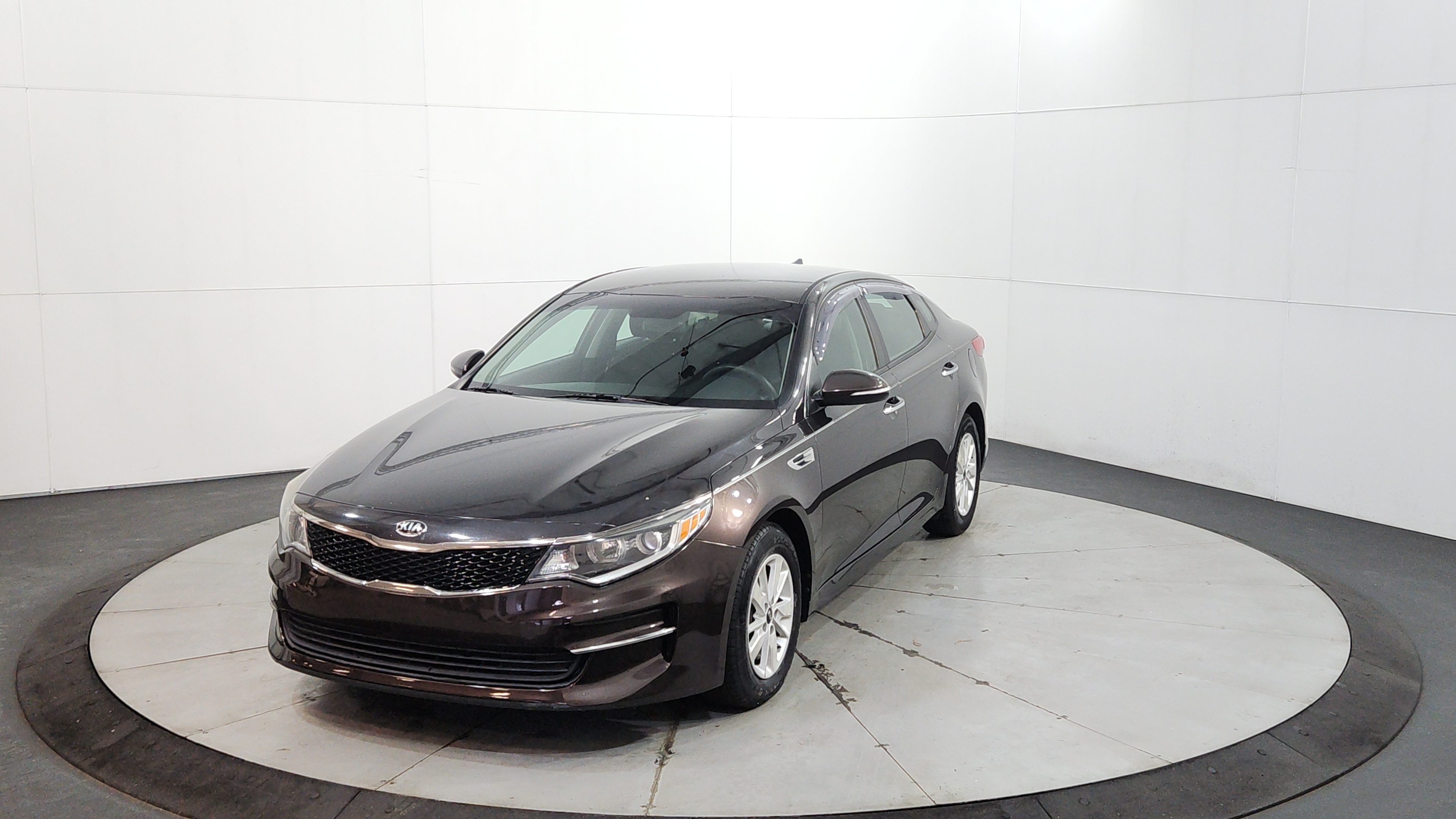 2018 Kia Optima LX AT's photo