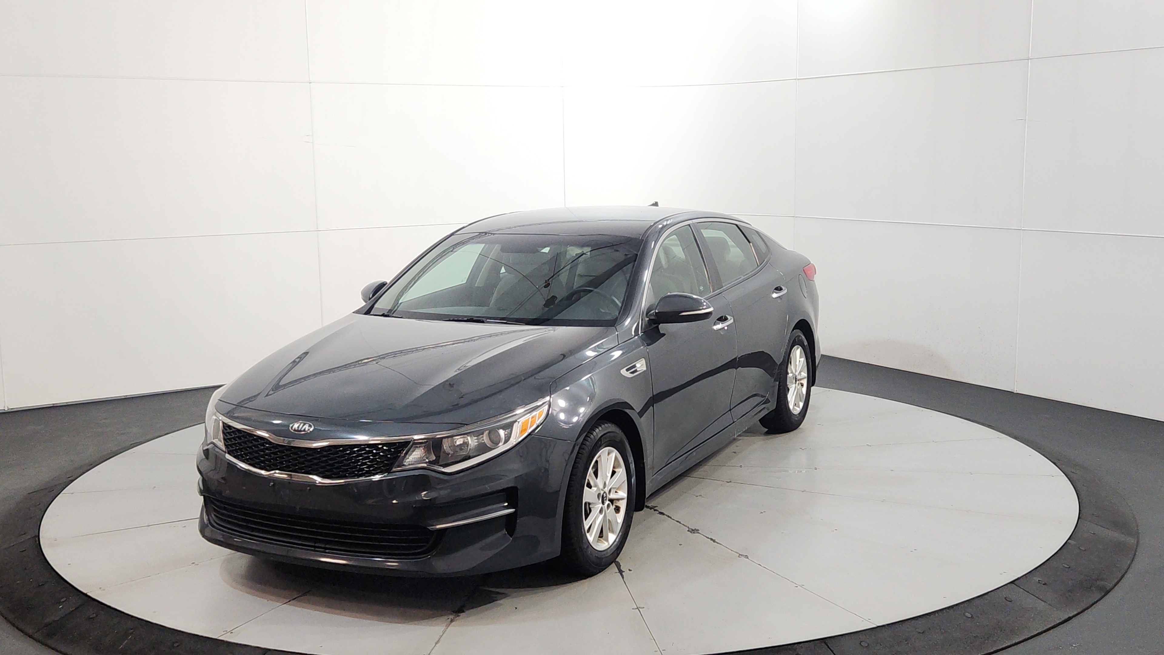 2016 Kia Optima LX AT's photo