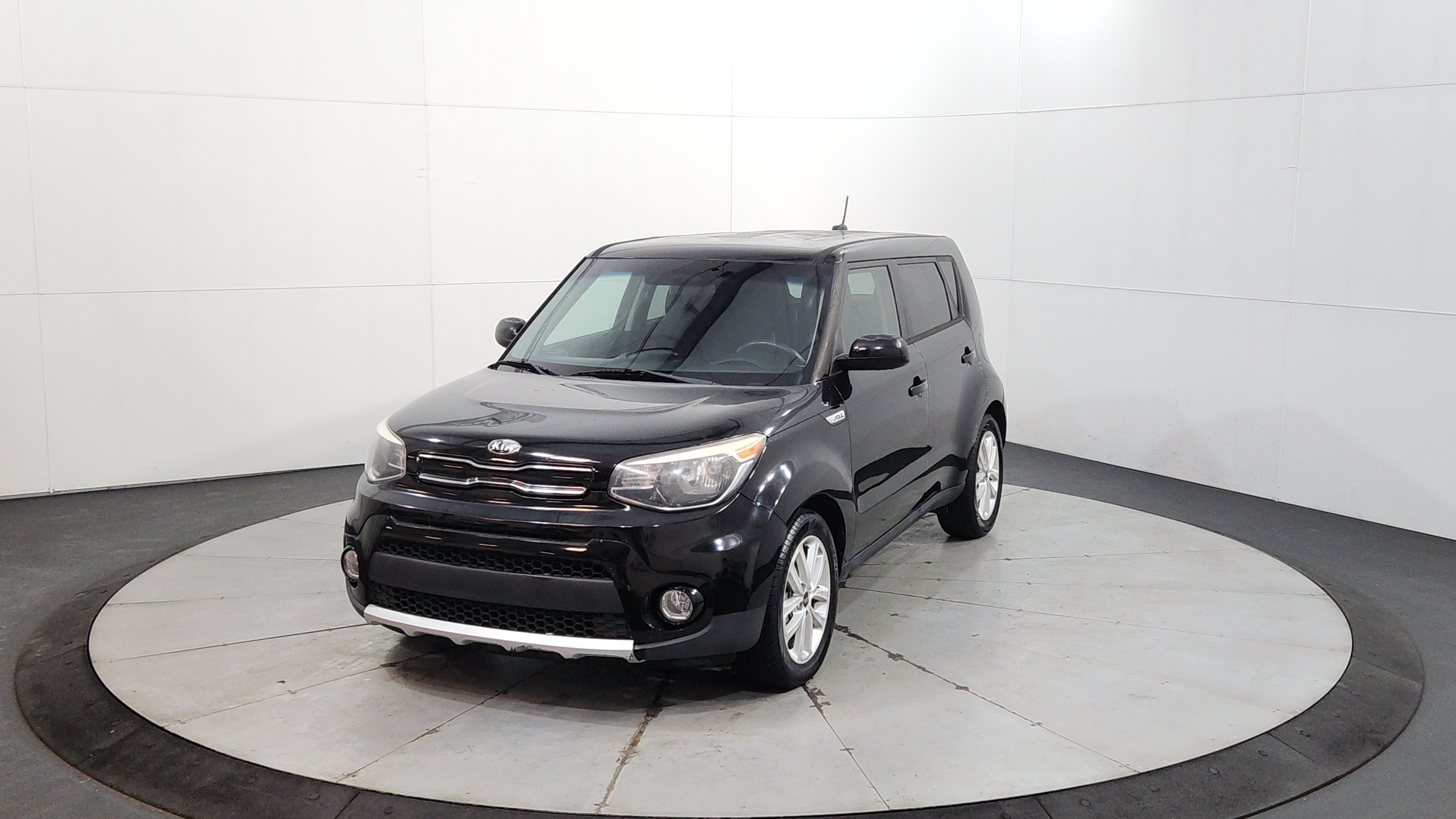 2017 Kia Soul 2.0L + 6 A/T's photo