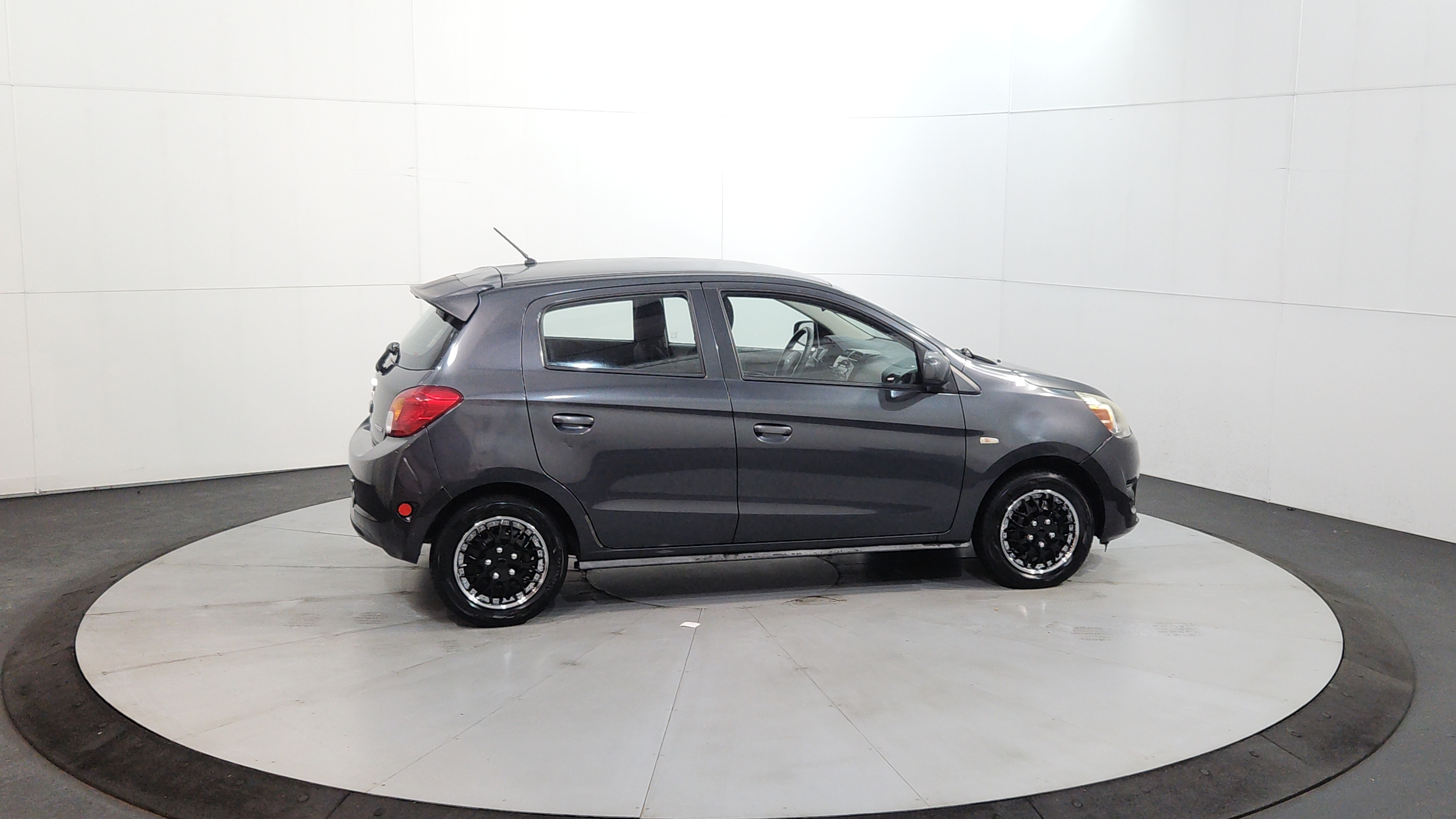 2015 Mitsubishi Mirage 4
