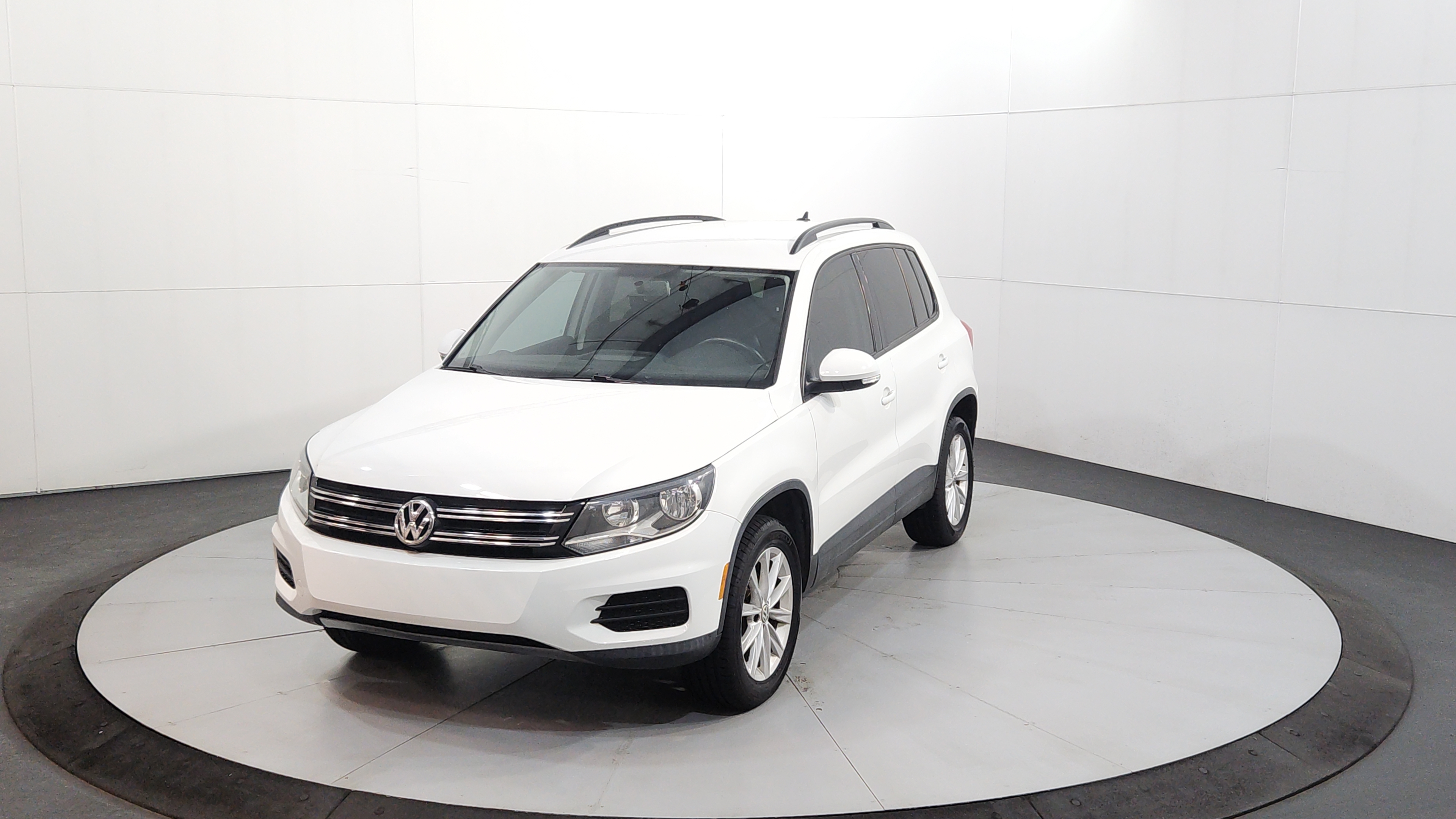 2017 Volkswagen Tiguan Limited 2.0T's photo